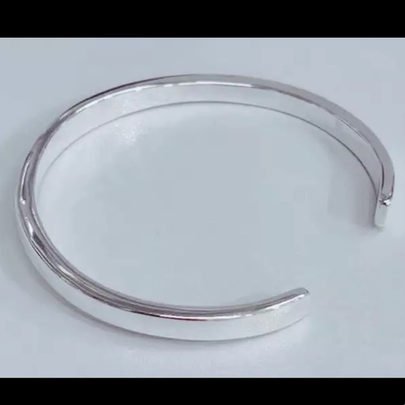 New Sterling Silver Simple Cuff Bracelet - Picture 4 of 13